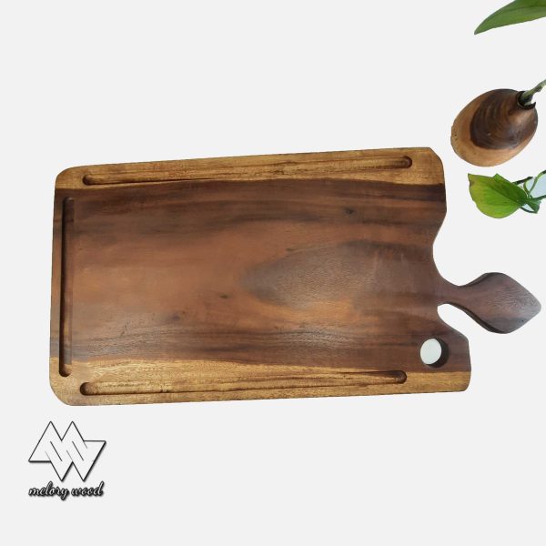 Wooden cutting board